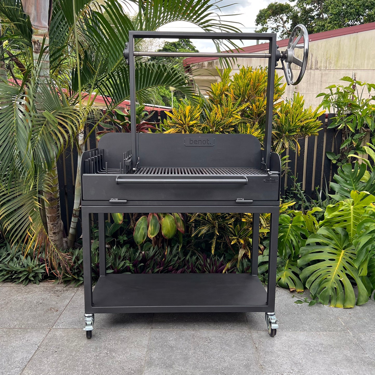 800 Series Freestanding Parrilla with Brasero & Front Door