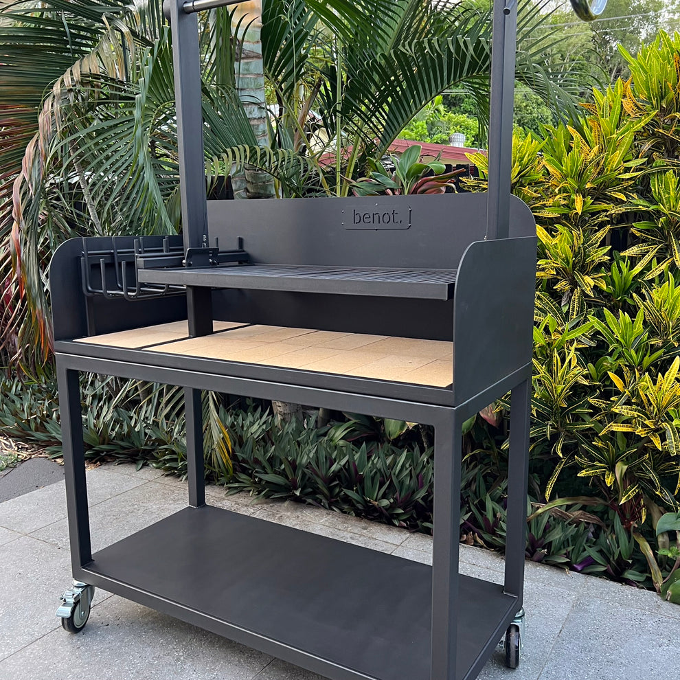 Benot 800 Series Freestanding Parrilla with Brasero