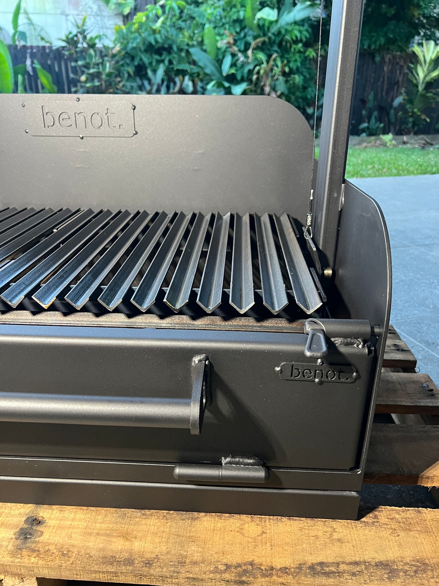 Benot 800 Series Built-In/Benchtop Parrilla with Door
