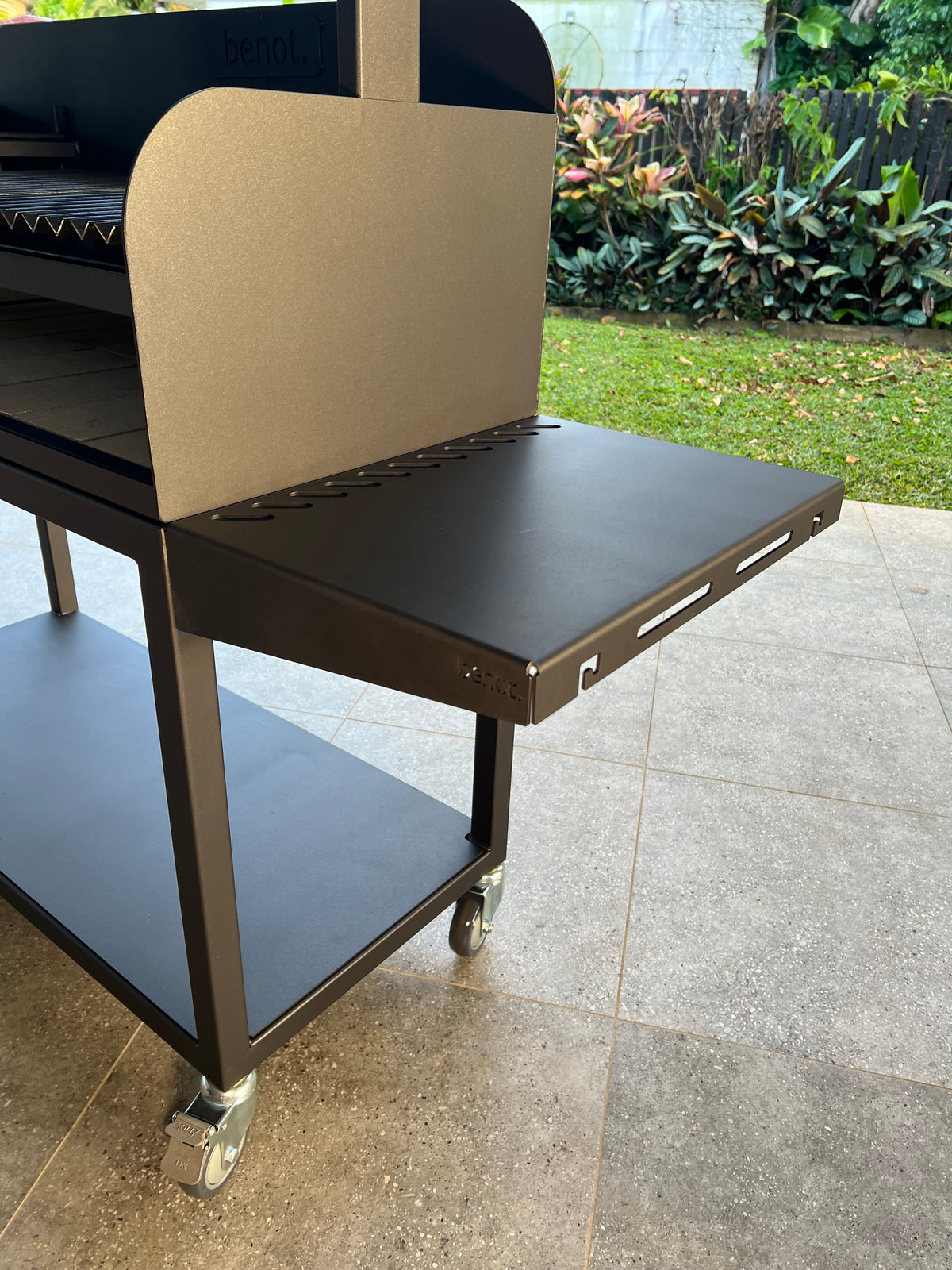 Parrilla Side Table