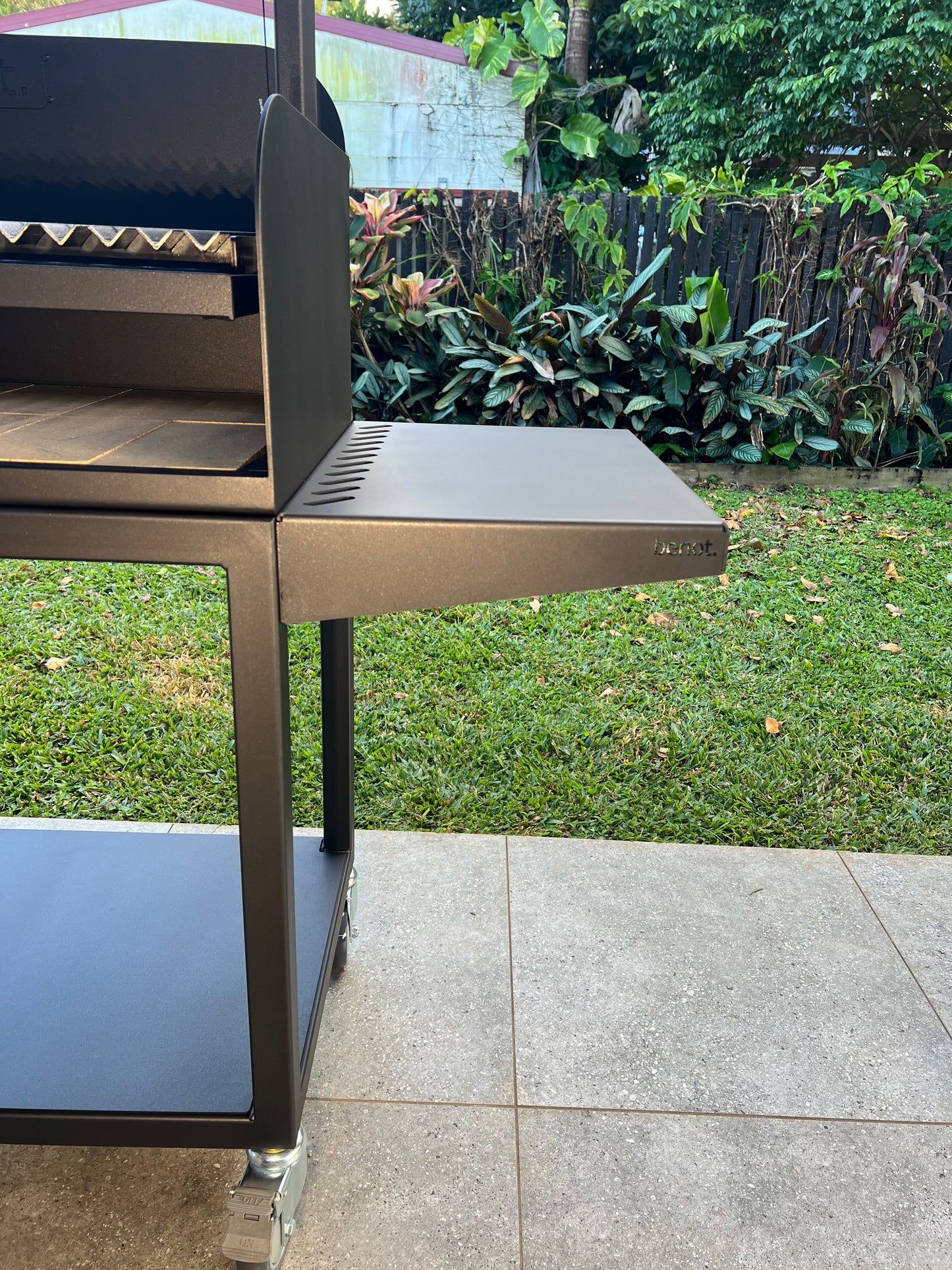 Parrilla Side Table