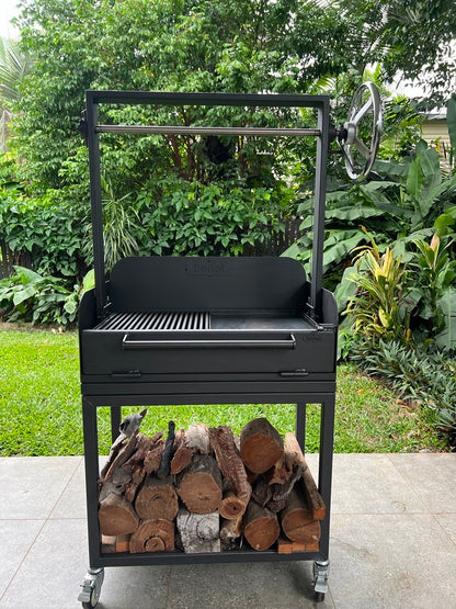 800 Series Freestanding Parrilla with Front Door